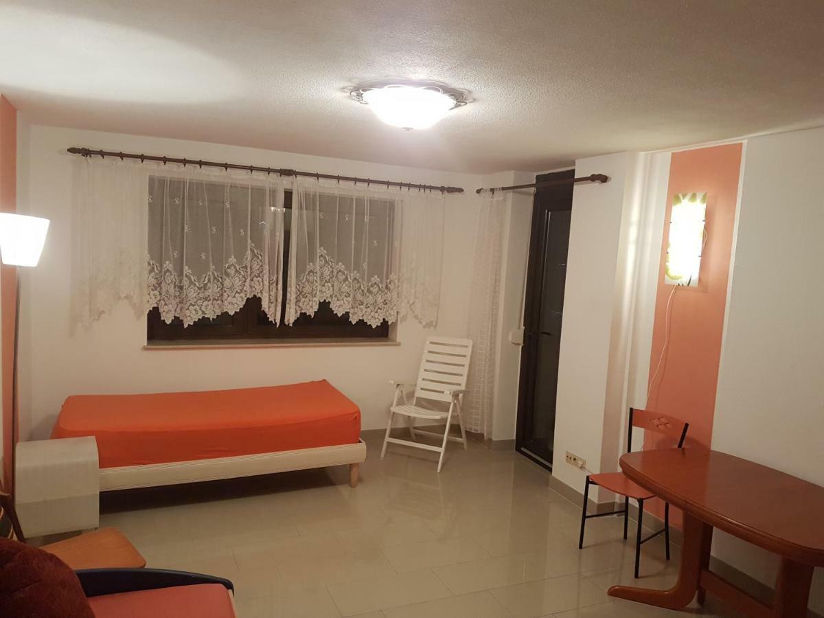 Apartment Weinstadt *